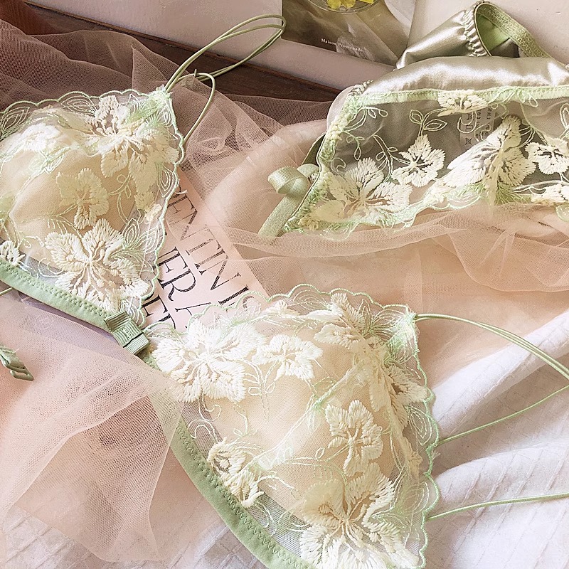 French Niche Lingerie Set Embr - Embroidery In Australia recension och pris