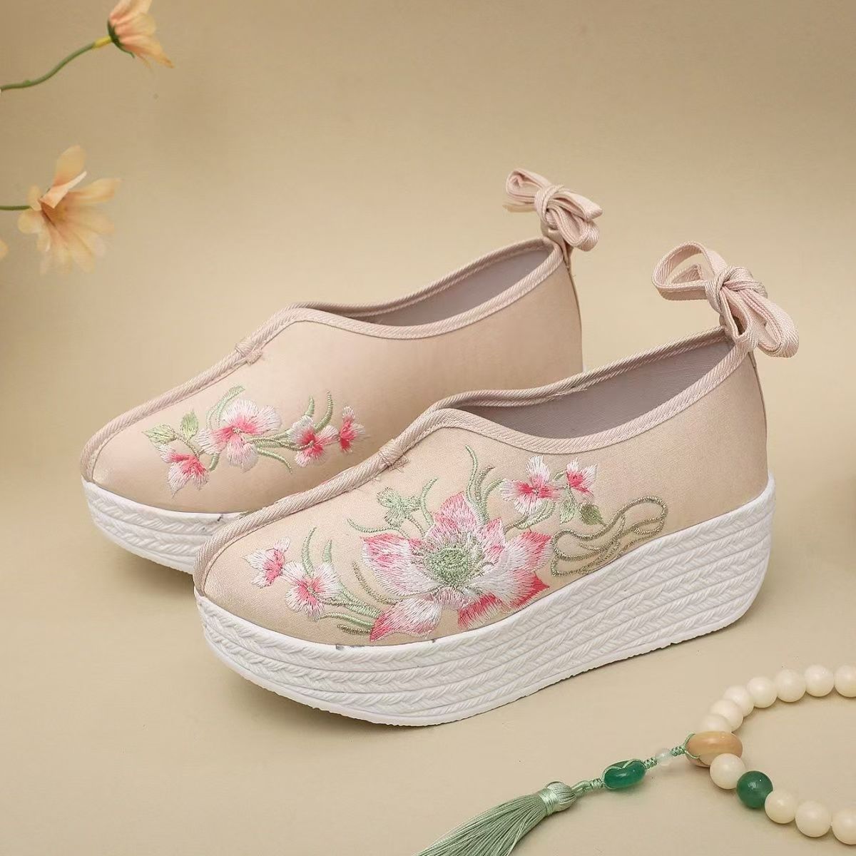 Woman Ethnic Style Wedges Embr - Embroidery Fabric recension och pris