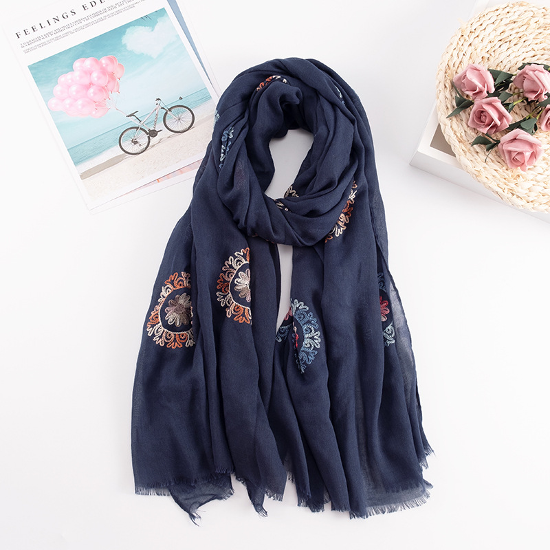 Many Colours Ethnic Embroidery - Embroidery Hijab recension och pris