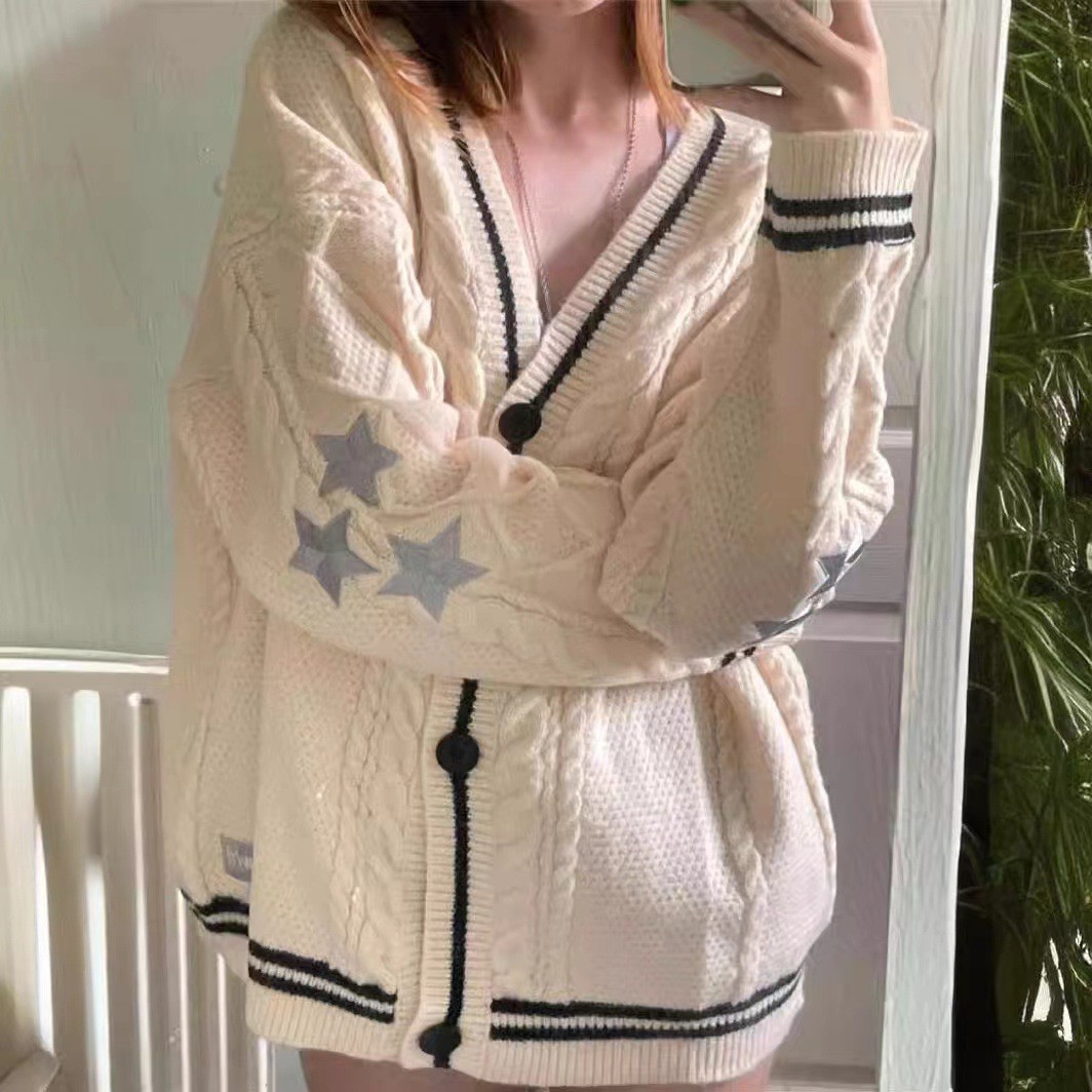 Women Vintage Cable Knit Cardi - Embroidery Letter N recension och pris