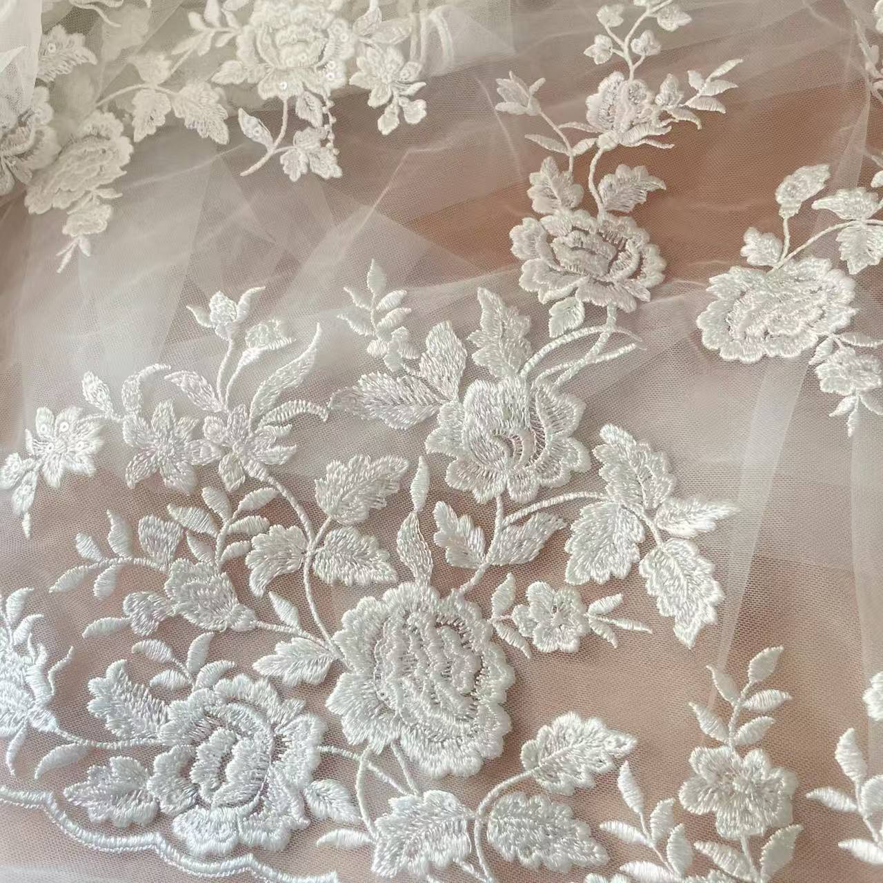 French Embroidered Lace Fabric - Embroidery Flower Pattern recension och pris